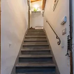 San Zanobi Nest In Central Florence
