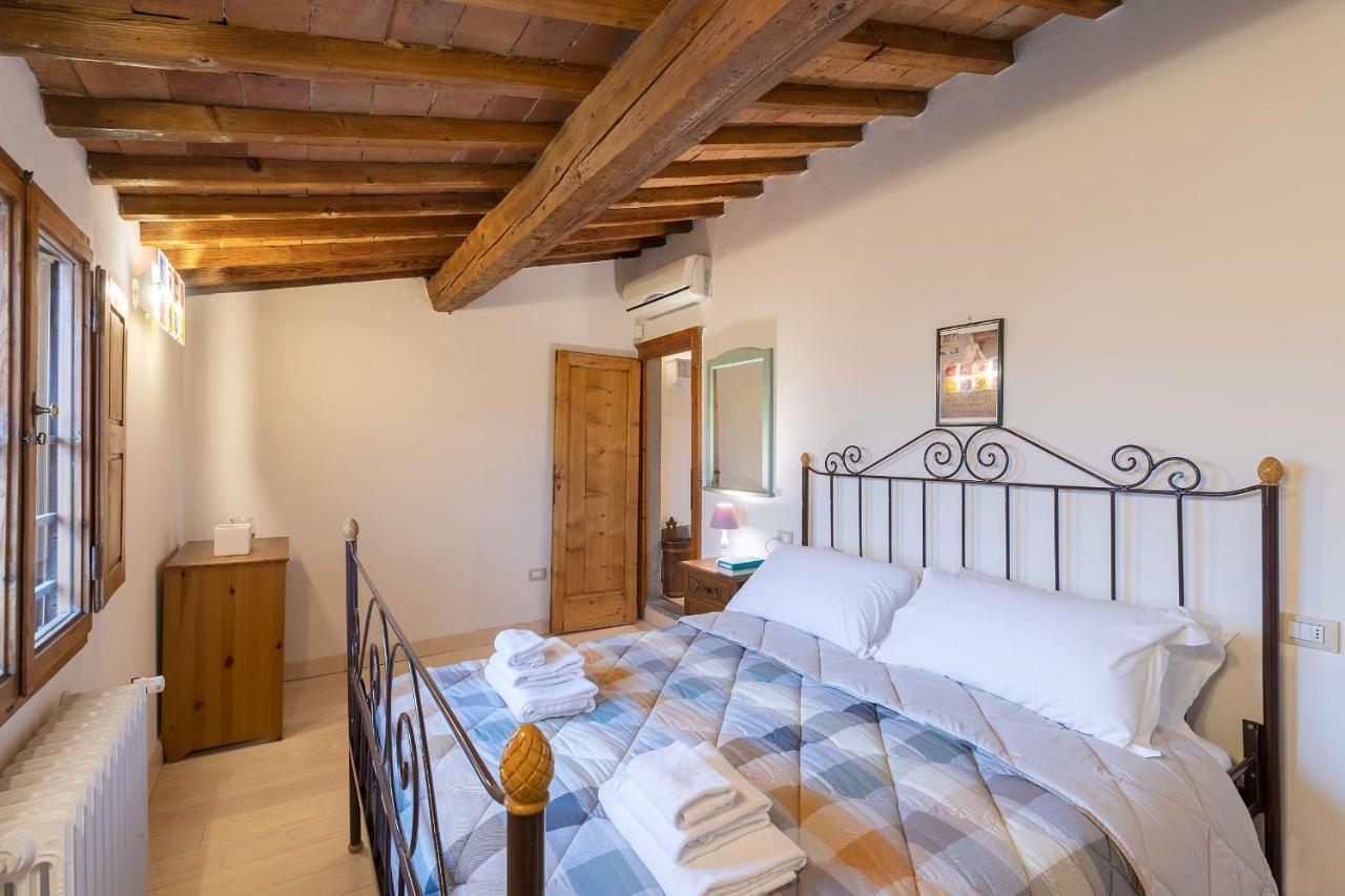 San Zanobi Nest In * Florencia